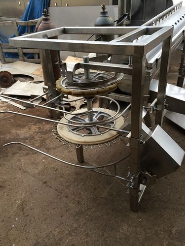 鸡屠宰设备 自动割爪切爪机 鸡爪鸭爪切割机家禽宰杀流水线专用