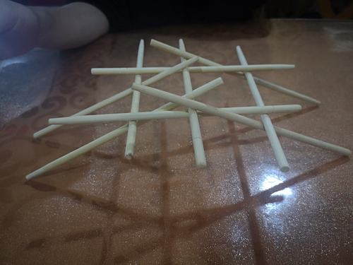 九根筷子搭桥,承载力超强