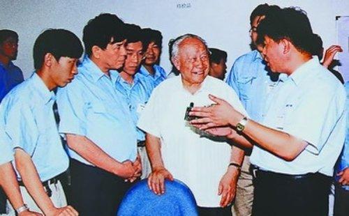 钱伟长同志生平