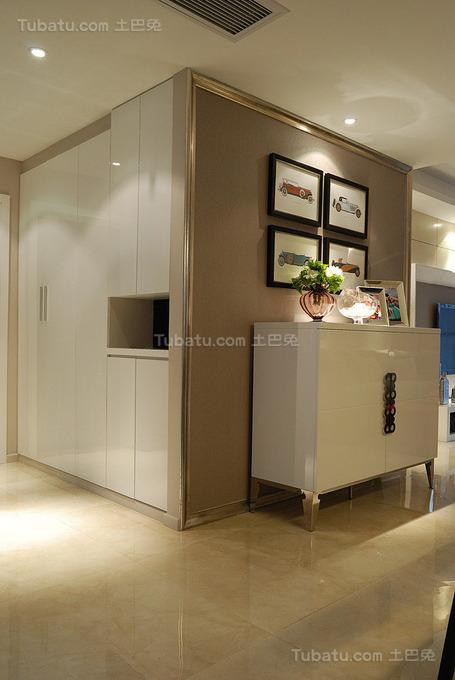 格美进户门玄关