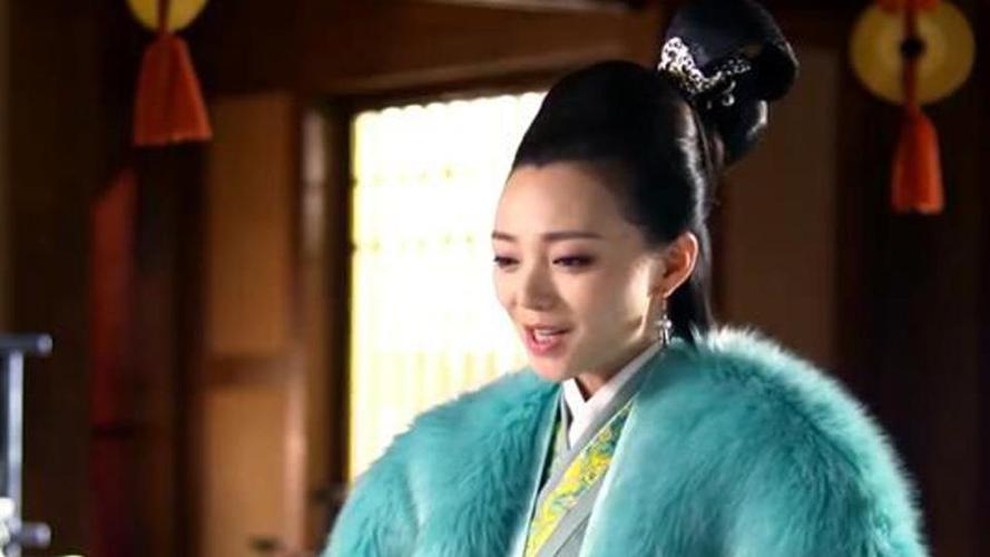 二十来岁,姬姓,虢国公主,也是在秦魏联姻时自东周公送与秦国为陪媵.