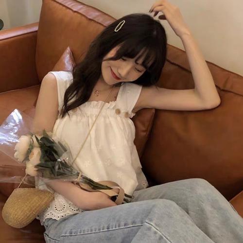 女生头像 | 穿吊带的夏日女孩