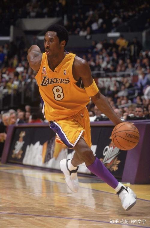 纪念科比8号是青春24号是人生