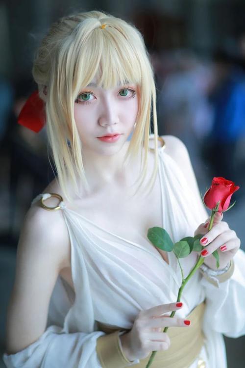 尼禄睡衣场照cosplay合集,?透过薄纱望去,尽显迷人身材