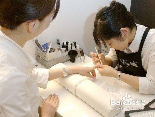 美甲师职业岗位标准应该注意哪些事项