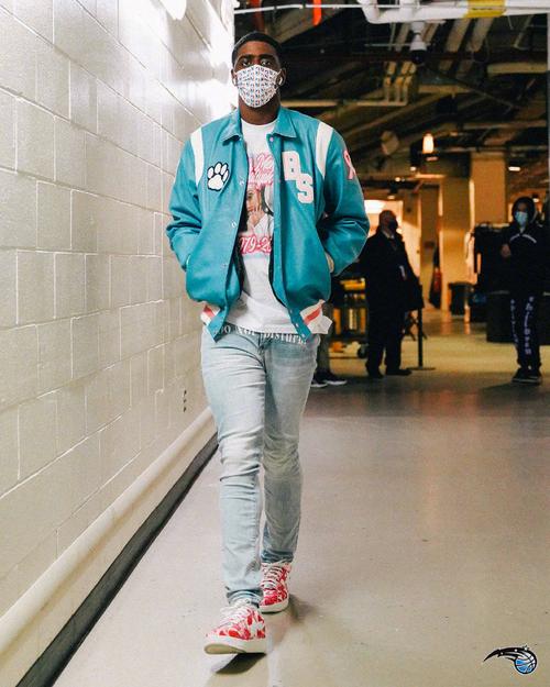 nba球员通道「棒球夹克」穿搭示范_all_潮流_哈雷尔