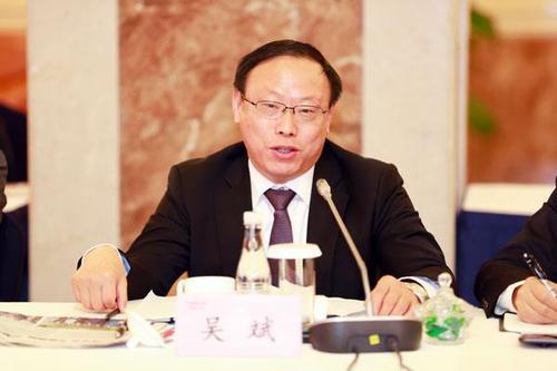 50大杰出领导人!海螺水泥吴斌获行业唯一杰出领导人!
