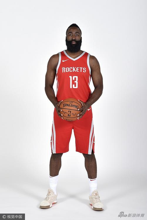 猜你喜欢 9 / 10 火箭队的哈登与保罗拍摄新赛季定妆照,"灯泡组合"