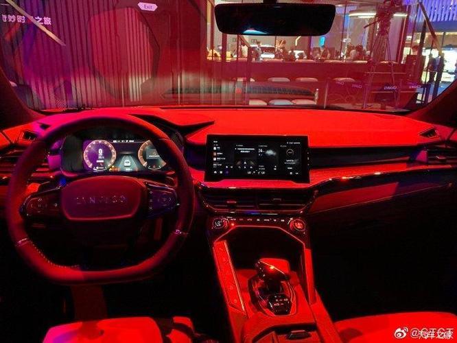 领克06,吐槽一下这个灯光