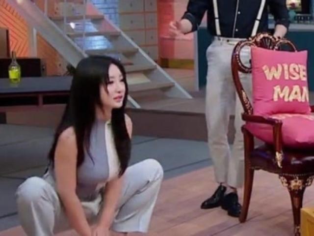 柳岩穿紧身裤做深蹲!一旁李诞都看懵了,网友:太大胆!