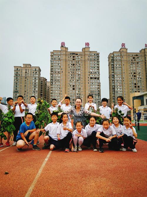 尚格小学"耘梦园"校园种植社团欢迎您的加入!
