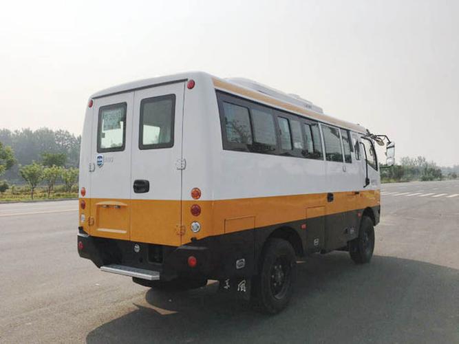 44东风eq6600ztv越野客车