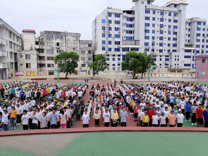 2020年,让我们相遇在广西梧州市龙圩实验中学2004班
