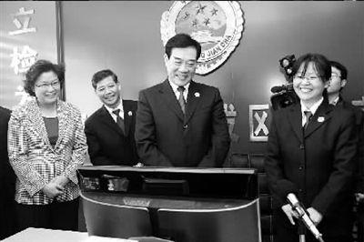 > 正文    平原县检察院派驻恩城检察室开展移动视频接访   四月的