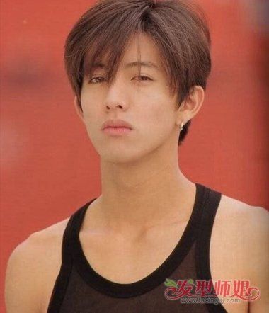 当花美男被雕成大叔 木村拓哉中年发型凸显沉稳