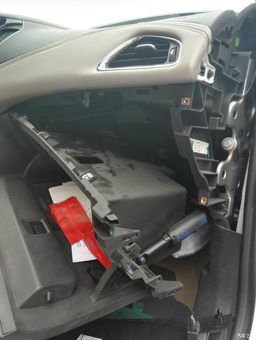 雪佛兰更换空调滤芯机油机滤