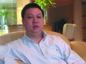 巴黎,罗马,希腊的人,尽可以在这条街上领略这些    百年老店"秋林公司