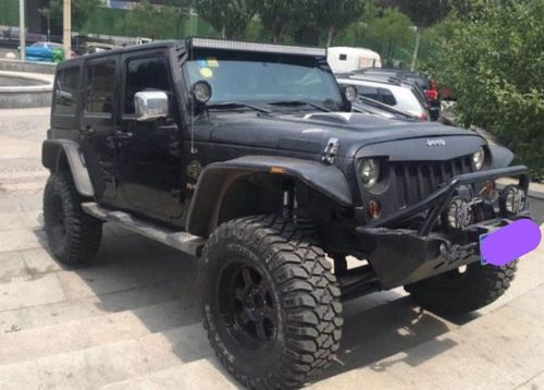 黑龙江小伙9万买一辆牧马人,经过翻新后,表哥想拿宝马