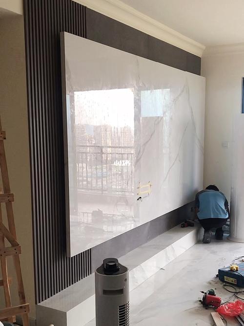 岩板背景墙安装过程_背景墙_岩板_岩板背景墙_家居家装_装修