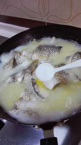 【图文】清炖梭鱼的做法_清炖梭鱼的家常做法_清炖做