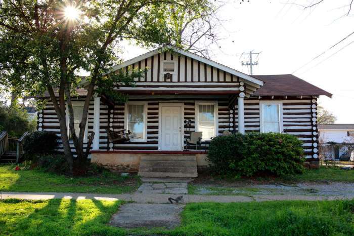 去美国旅游, 看见他们农村的房子漂亮, 其实咱们中国的也不差!