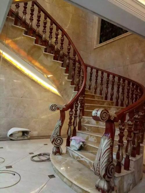 定制欧式阁楼整体钢木楼梯 室内实木高端护栏扶手 别墅楼梯扶手