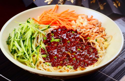 炸酱面技术培训班 炸酱面的做法