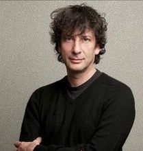尼尔·盖曼(neil gaiman)是一名移居美国的英国作家.