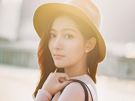 "扮丑眼镜妹"王姿允写真曝光 与剧中判若两人