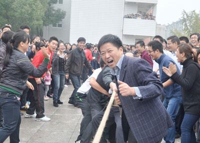 泰兴市扬子江高级中学第九届田径运动会召开