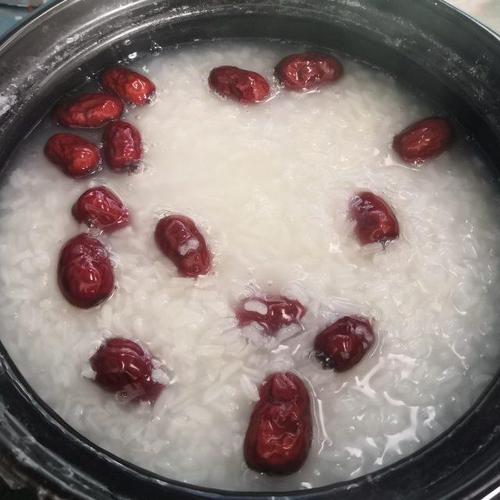 适合早餐的红枣糯米粥,做法很简单