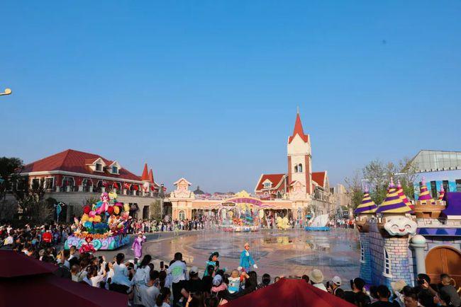 国庆假期,射阳安徒生童话乐园开启"嗨玩"模式