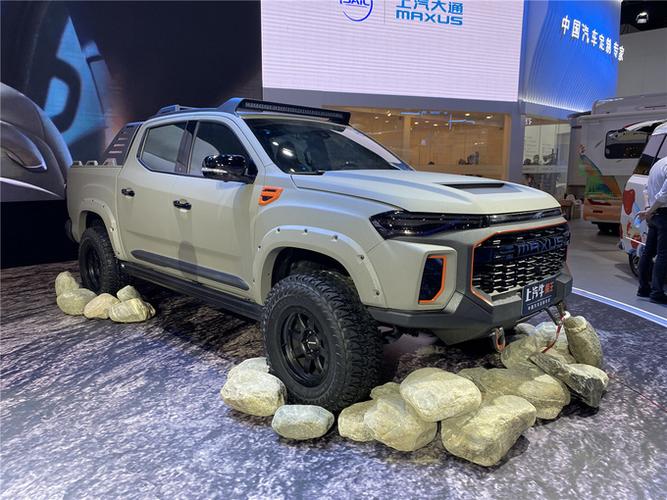 成都车展探馆,上汽大通携三款定制皮卡亮相
