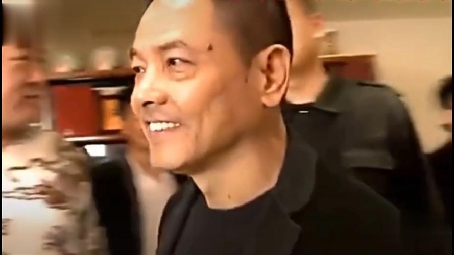 视频在澳门传奇黑道大哥崩牙驹的身后我看到了nba球星马布里