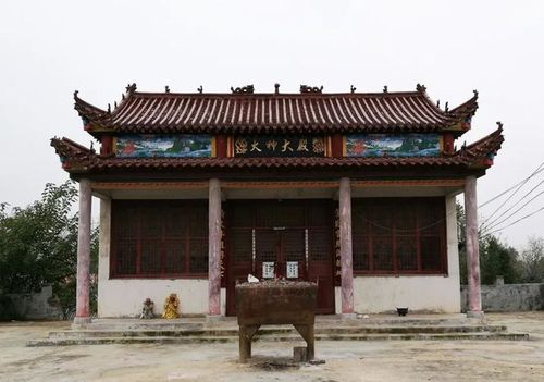 山东曹县火神台为祭祀火正阏伯所建迄今已有四千多年历史