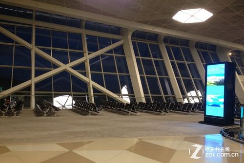 惊险:红眼航班造就战斗民族疯狂驾驶