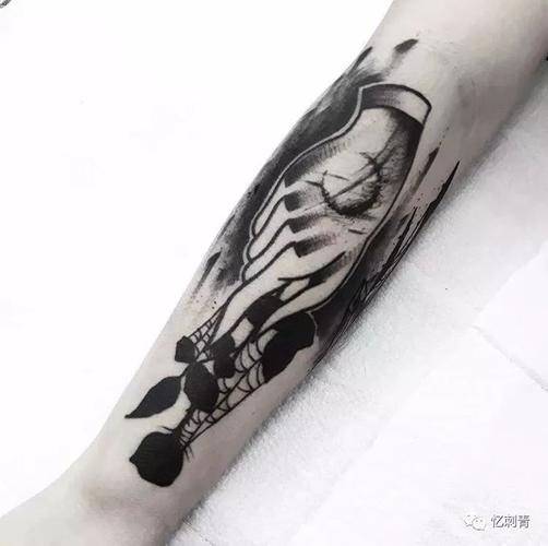 纹身图案篇:黑色魅力 神秘 压抑 释放