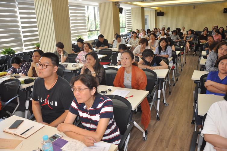 辉煌七十年 祖国在心中——中原路小学"我和我的祖国"