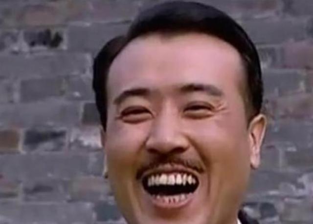 他在《大宅门》里出演受刺激发疯的白占安,一段吐口水的戏,在若干年后