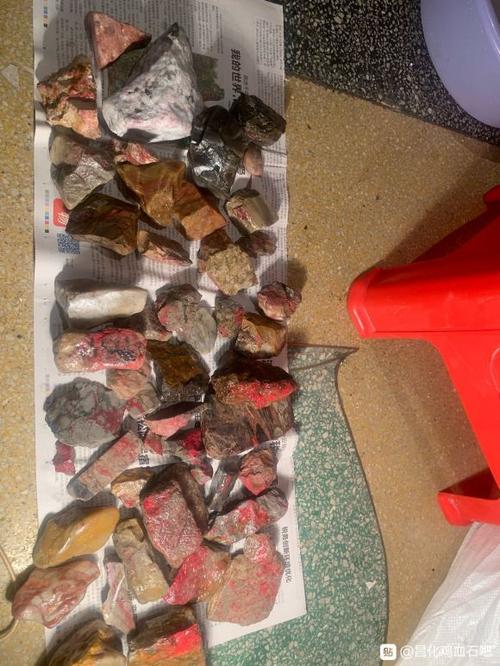 昌化鸡血石原石