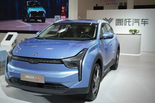 第二届海口国际车展开幕 147台新能源车"同台"较技