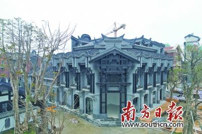 香洲埠文化街区内,建筑聚集各地风格,别具特色.  关铭荣 摄