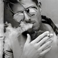 qq头像黑白帅气大叔