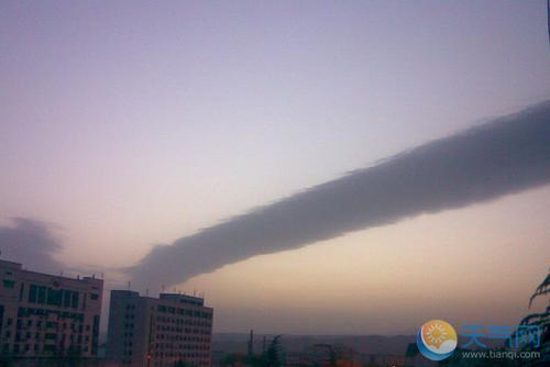 地震云图片:地震云的各种形状图片汇总