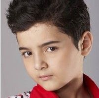 新疆维族小童星阿尔法qq头像 唱歌跳舞超酷