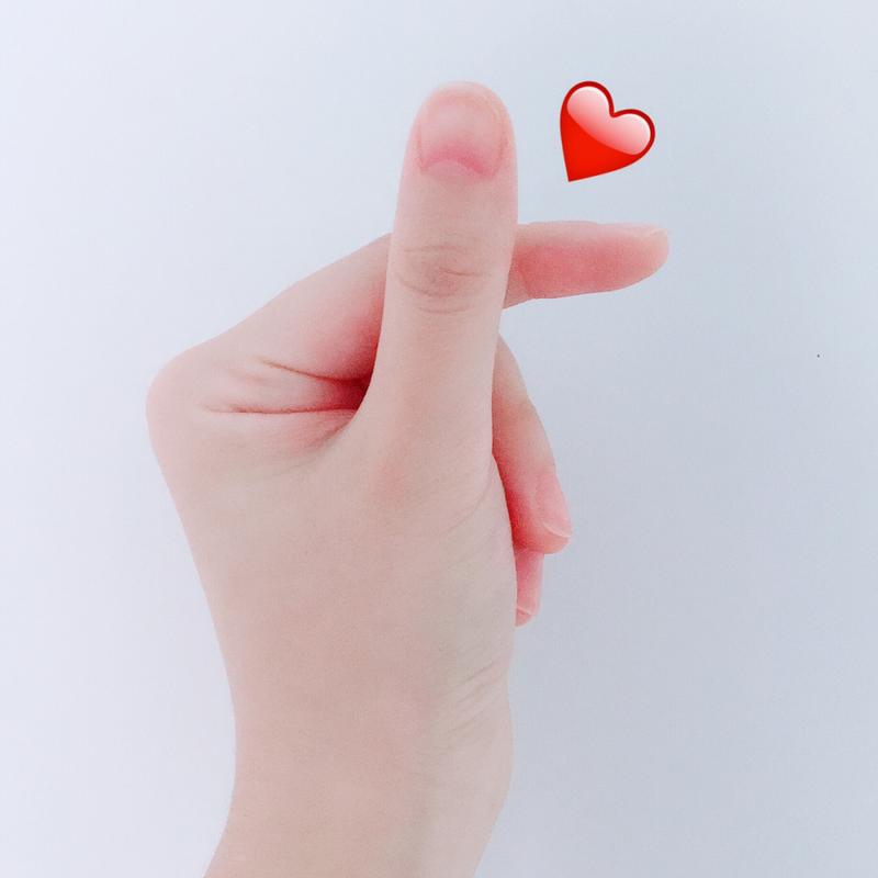 最近超火的ins手势比心7815_手势_ins_美图秀秀怎么样_贴纸_拍照