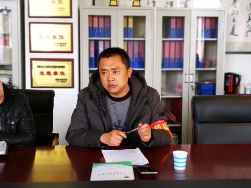 郑州18中副校长倪海军 以《立足核心素养   助力内涵发展》为主题汇报