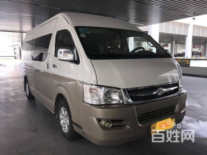 九龙金龙 15座中型客车 白/黄双色