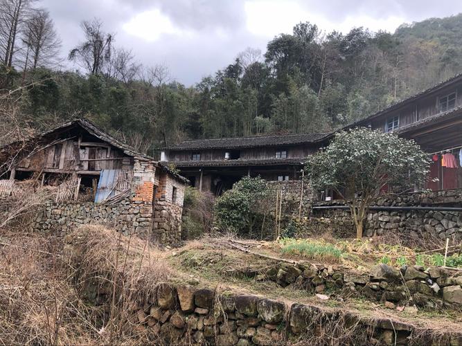 隐秘大山里的大水坑村