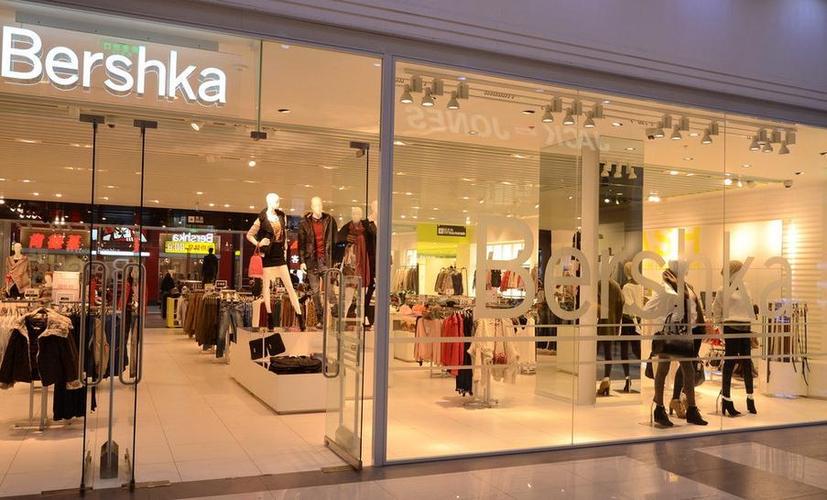 现代玻璃橱窗的设计图片欣赏效果图